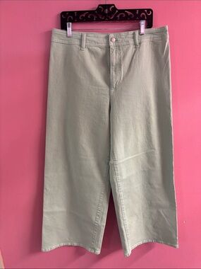 Universal Thread Wide-Leg Jeans in Light Sage